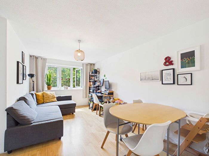 1 Bedroom Flat To Rent In Rouel Road, Bermondsey, SE16