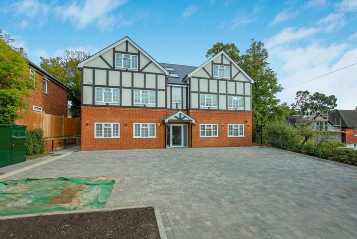 2 Bedroom Flat To Rent In Harefield Road, Uxbridge, UB8