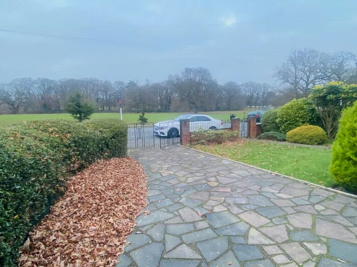 3 Bedroom Detached House To Rent In Court Drive, Uxbridge, Greater London UB10