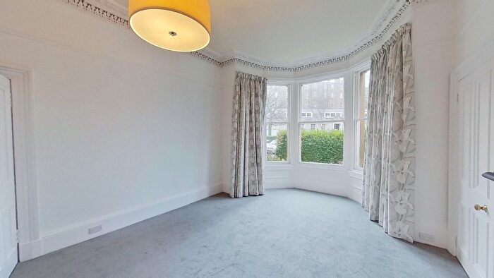 2 Bedroom Flat To Rent In Gillespie Crescent, Edinburgh, EH10