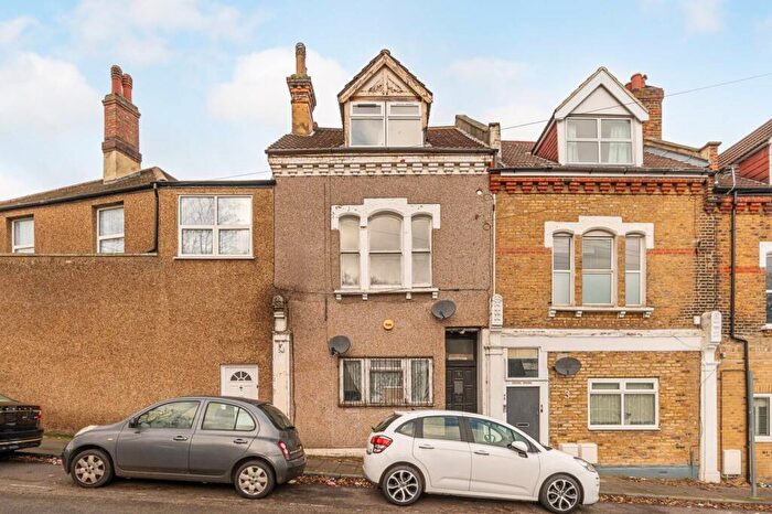 2 Bedroom Flat For Sale In Ridsdale Road, , Anerley, London, SE20