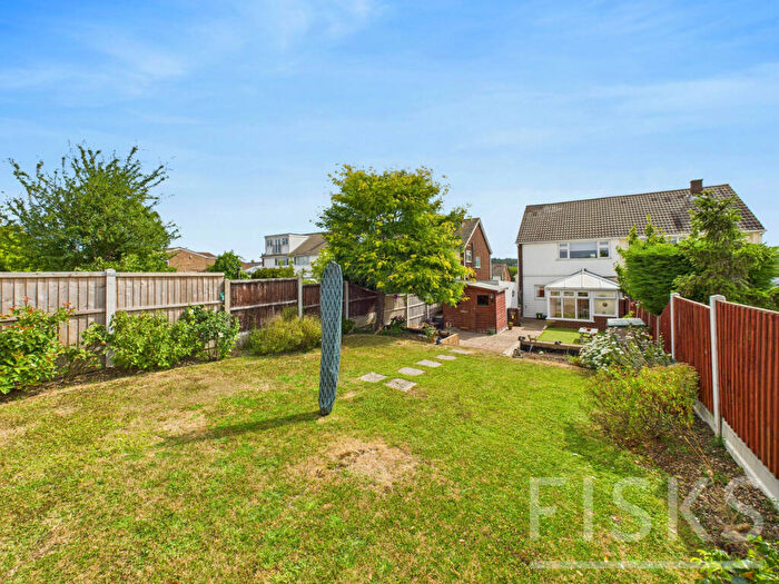 3 Bedroom Semi Detached House For Sale In High Beeches, Benfleet, SS7