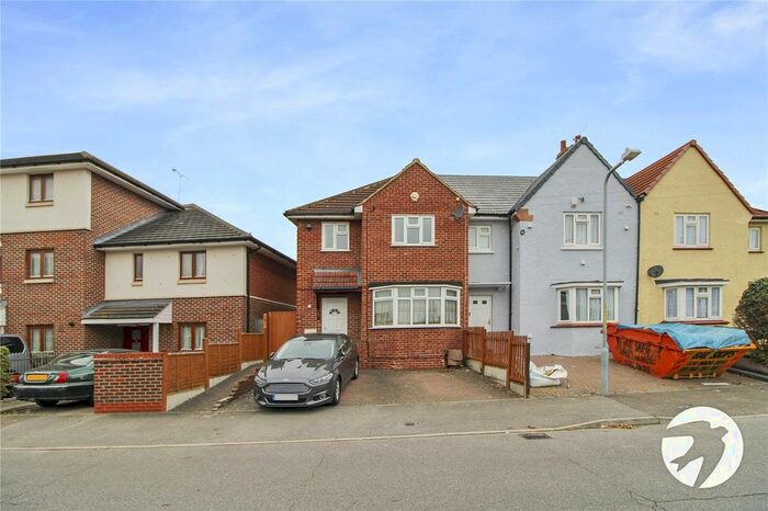 3 Bedroom End Of Terrace House To Rent In Palmer Avenue, Gravesend DA12