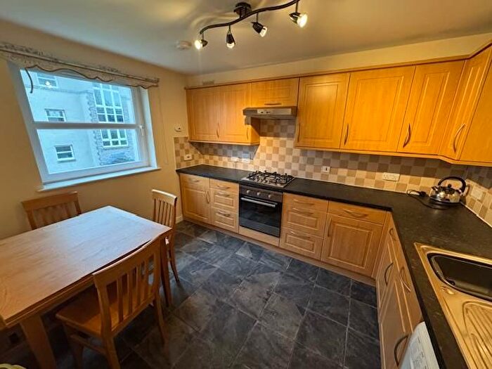2 Bedroom Flat To Rent In South College Street, Aberdeen, AB11