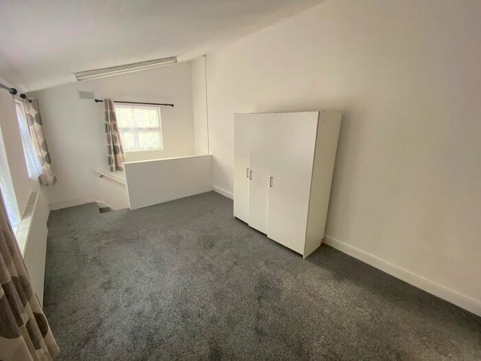 2 Bedroom Flat To Rent In Upton Park, Upton Park E13