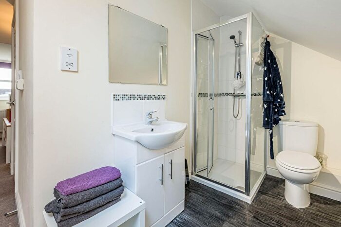 3 Bedroom Town House For Sale In Bilston Street, Sedgley, Dudley, DY3