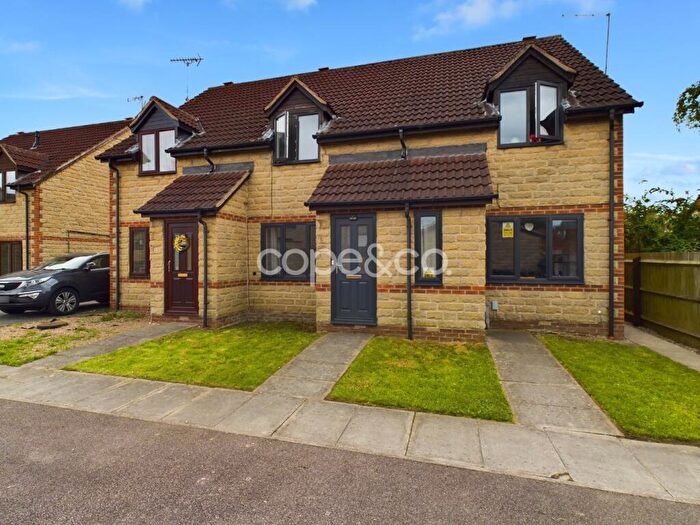 2 Bedroom Semi-Detached House To Rent In Oakes Close, Somercotes, Alfreton, Derbyshire, DE55