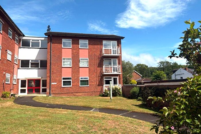 2 Bedroom Flat For Sale In Elleray Court, Ash Vale, Surrey, GU12