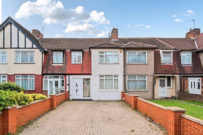 3 Bedroom Terraced House For Sale In Ruislip Road, Greenford, UB6