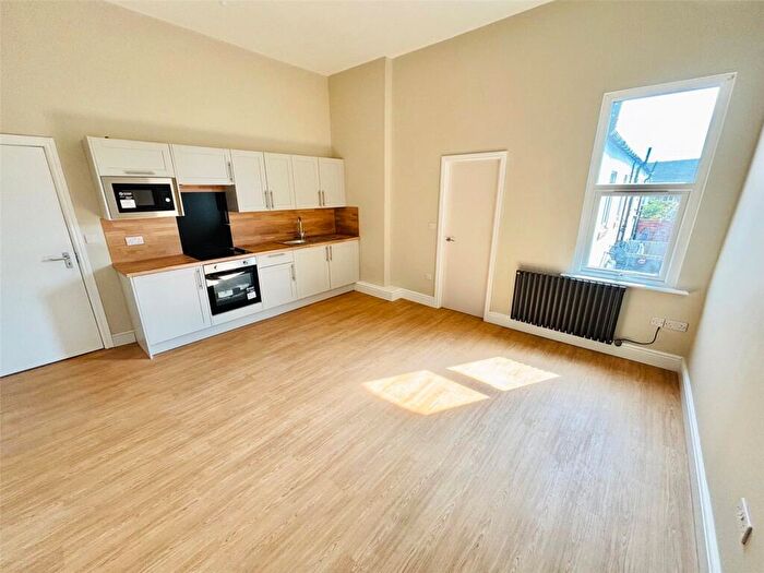 1 Bedroom Flat To Rent In Pasture Road, Goole, East Yorkshire, DN14