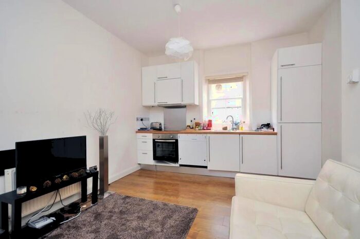 1 Bedroom Apartment To Rent In Buckland Crescent, Belsize Park, London, NW3