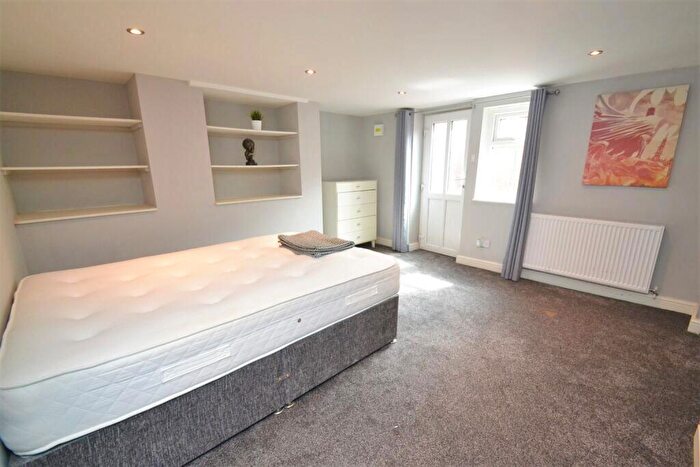3 Bedroom Terraced House For Sale In Vinery Mount, Leeds, West Yorkshire, LS9