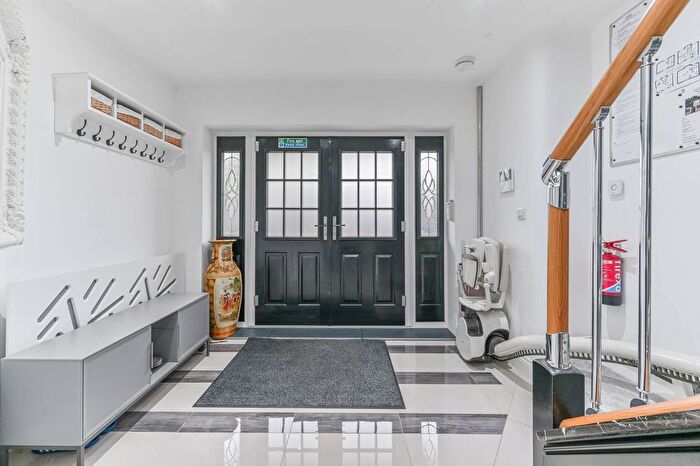 4 Bedroom Detached House For Sale In Norbury Avenue, Norbury, London, SW16