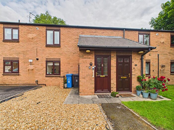 2 Bedroom Apartment For Sale In Stonyhurst Court, Shelton Lock, DE24