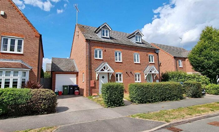 3 Bedroom Town House To Rent In Hardwick Field Lane, Warwick, CV34