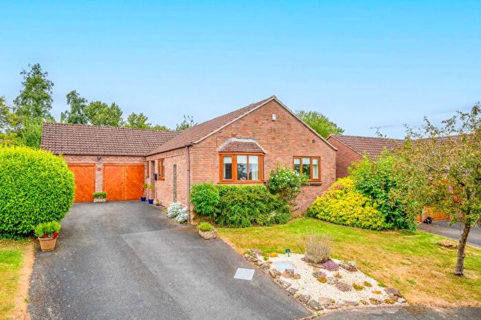 3 Bedroom Bungalow For Sale In Orchard End, Cleobury Mortimer, DY14