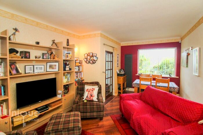 3 Bedroom Semi-Detached House For Sale In Lime Grove, Lytham St. Annes, Lancashire, FY8