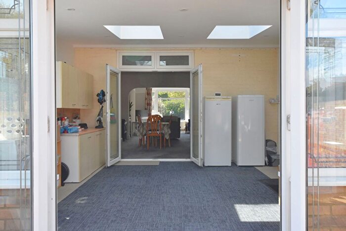 5 Bedroom Property For Sale In Tivoli Park Avenue, Margate, CT9 - Photo 2