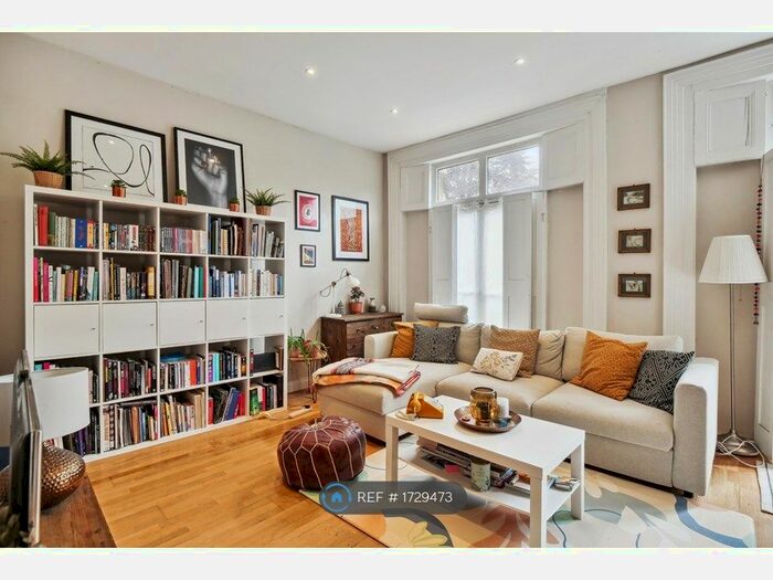 2 Bedroom Flat To Rent In Hamlet Road, London, SE19