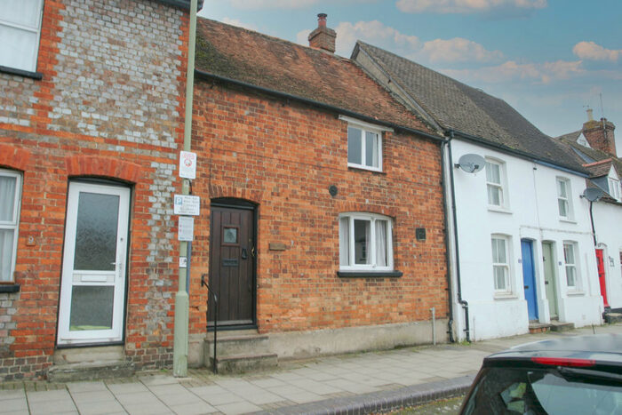 2 Bedroom House To Rent In Thame, OX9