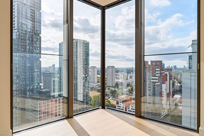 2 Bedroom Flat To Rent In Harcourt Tower, Canary Wharf, London, E14