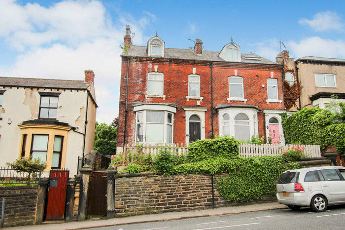 5 Bedroom Detached House To Rent In Beeston Road, Beeston, LS11