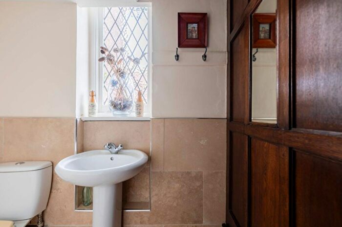 4 Bedroom Detached House For Sale In Moorside North, Fenham, NE4