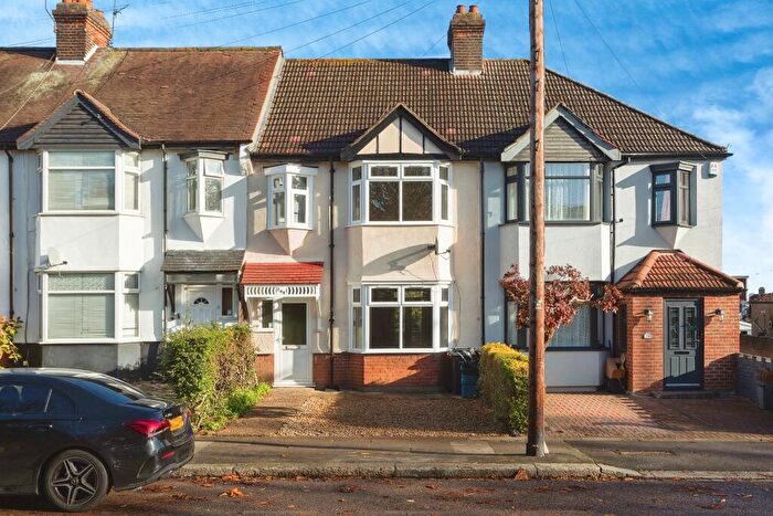 3 Bedroom Terraced House To Rent In Tomswood Hill, Ilford, IG6