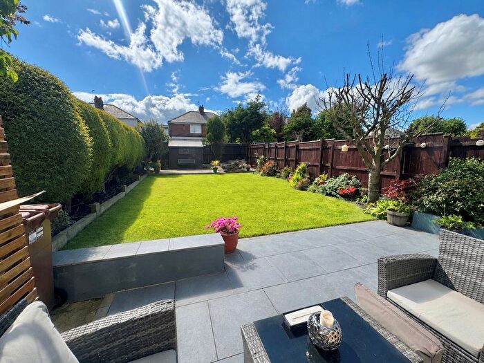 3 Bedroom Semi Detached House For Sale In Sunlea Avenue, Cullercoats, NE30