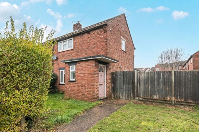 2 Bedroom House For Sale In Manor Drive, Great Gonerby, NG31