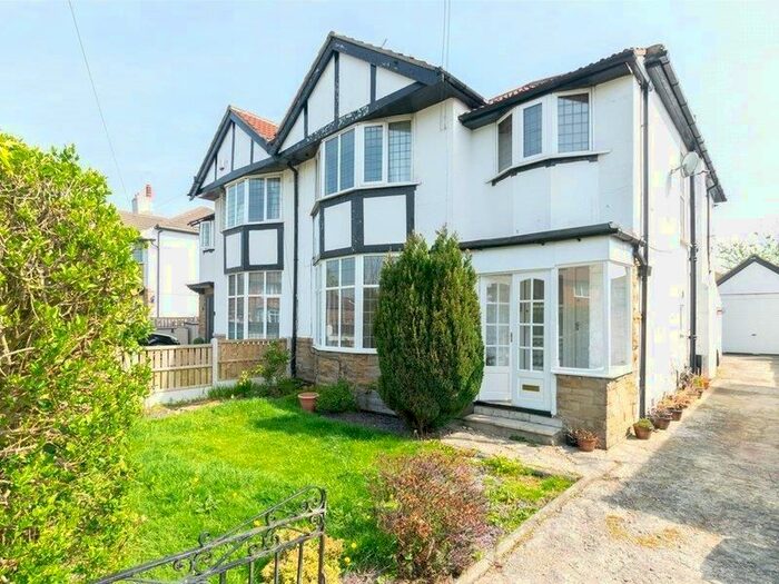 1 Bedroom Flat To Rent In Moor Allerton Avenue, Moortown, Leeds, LS17