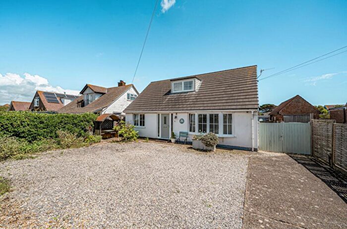4 Bedroom Detached Bungalow For Sale In Jolliffe Road, West Wittering, PO20