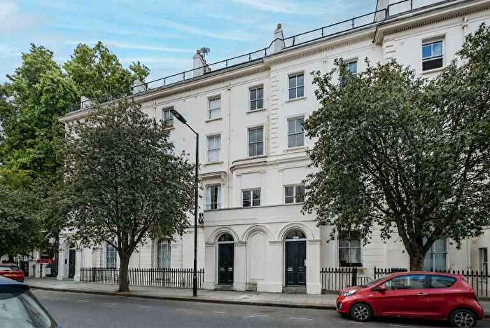 1 Bedroom Flat For Sale In Porchester Square, London, W2