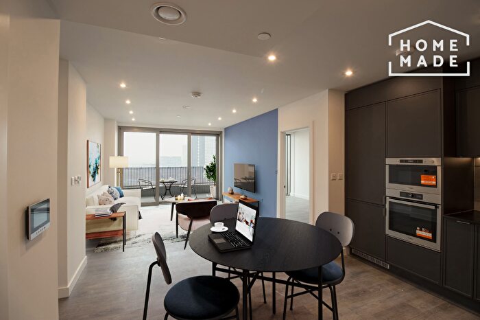 2 Bedroom Flat To Rent In Coppermaker Square, Stratford, E20