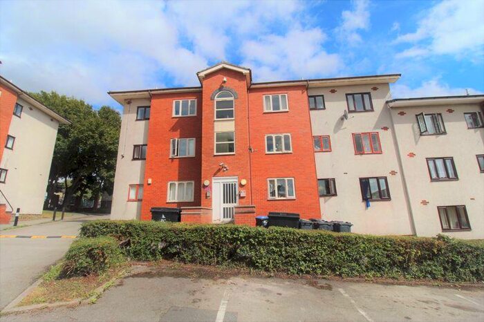 1 Bedroom Flat To Rent In Regency Court, Whetley Lane, BD8