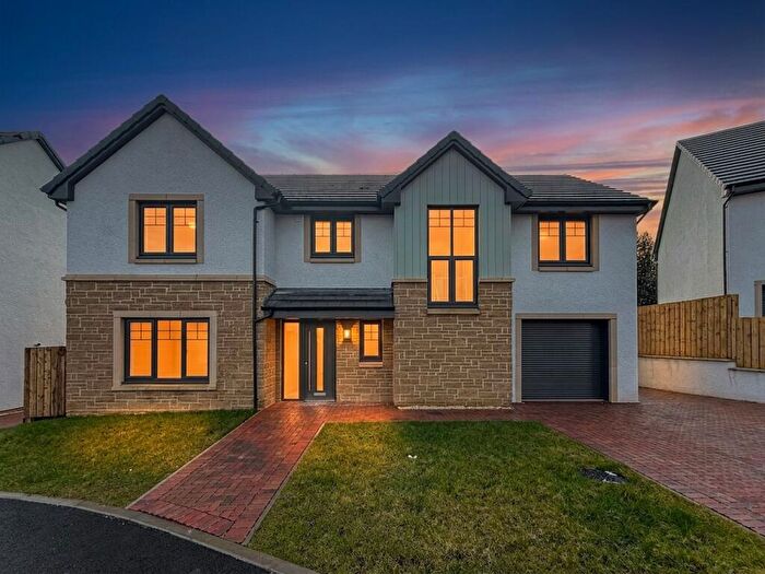 5 Bedroom Detached Villa For Sale In Cottage Grove, Hamilton, ML3