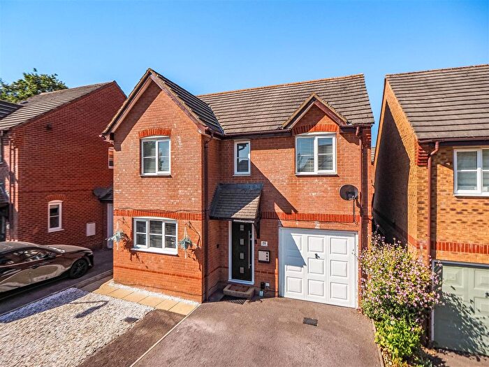 4 Bedroom Detached House For Sale In Cole Close, Andover, SP10
