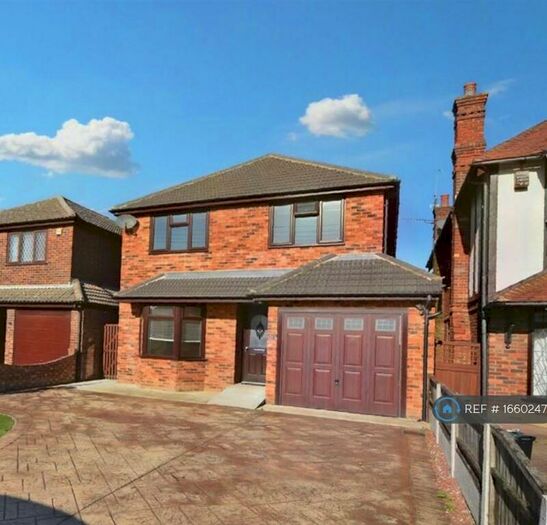 4 Bedroom Detached House To Rent In Poplar Road, Canvey Island, SS8