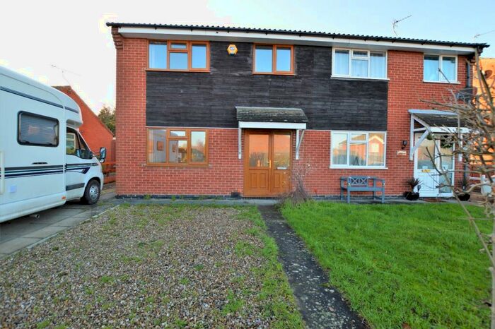 3 Bedroom Semi-Detached House To Rent In Ludlow Close, Leicester, Leicestershire, LE2