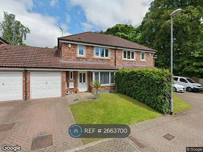 3 Bedroom Semi-detached House To Rent In The Pines, Leeds, LS17