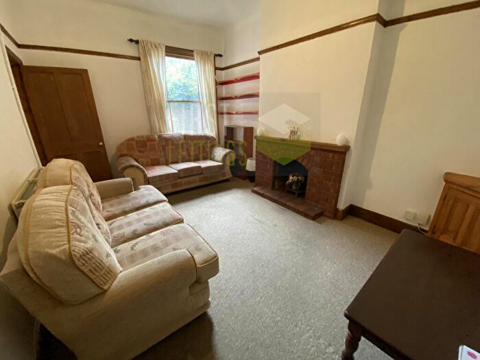 4 Bedroom Terraced House To Rent In Lorne Road, Clarendon Park, LE2