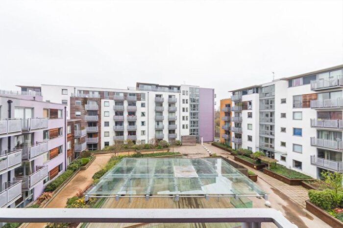 1 Bedroom Flat For Sale In Deals Gateway, Lewisham, SE13