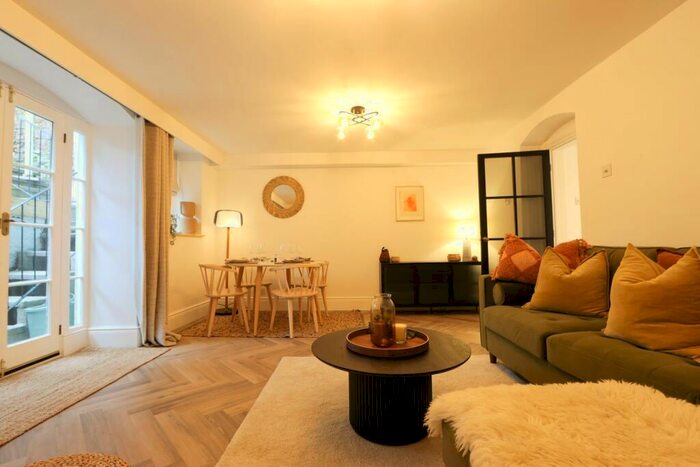 1 Bedroom Apartment To Rent In Gordon Road, Clifton, Bristol, BS8