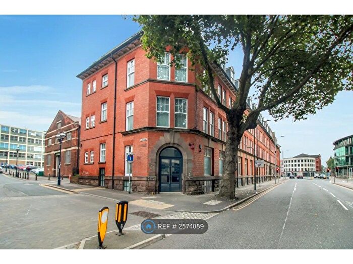 3 Bedroom Flat To Rent In Castle Edge, Nottingham, NG7