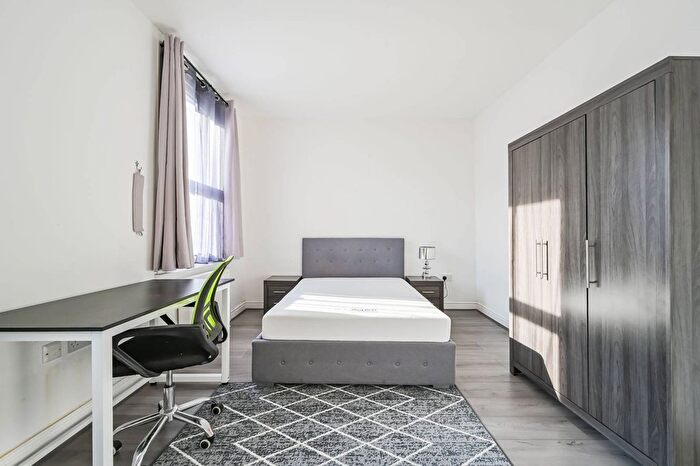 4 Bedroom Terraced House To Rent In Bow Common Lane, Bow, London, E3
