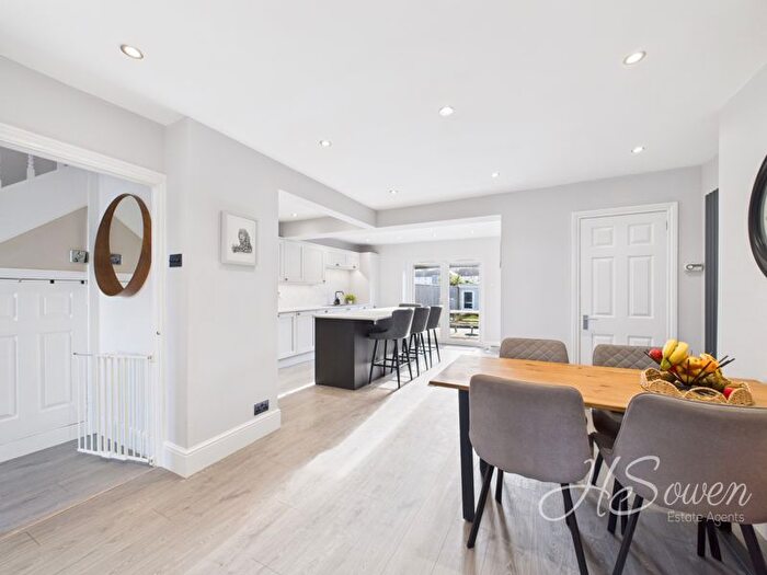 3 Bedroom End Terrace House For Sale In Leys Road, Torquay, TQ2