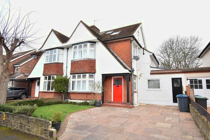 5 Bedroom Semi-Detached House To Rent In Riverside Close, Kingston Upon Thames KT1