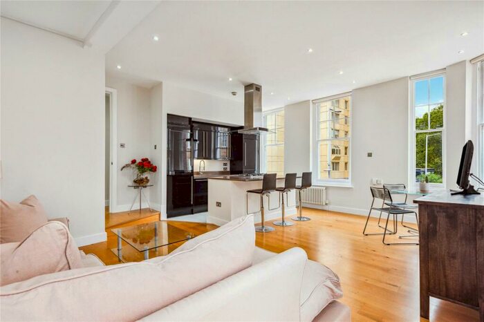 2 Bedroom Apartment To Rent In Park Walk, London, SW10