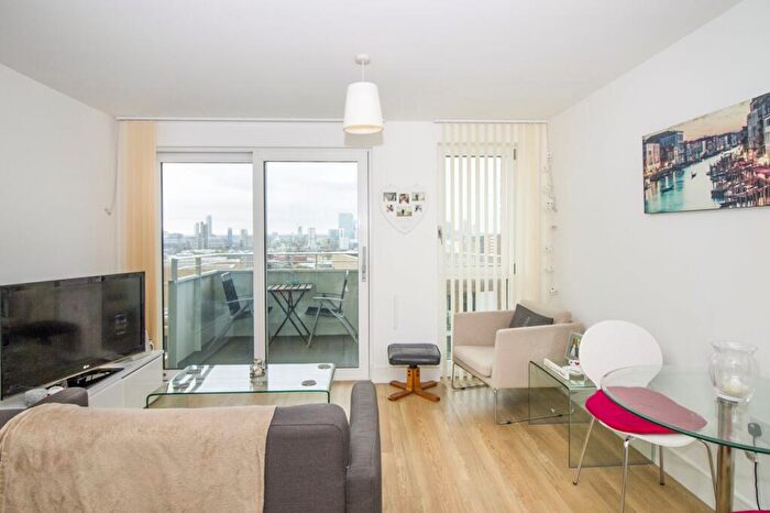 1 Bedroom Flat To Rent In Ivy Point, Hannaford Walk, Bromley-by-bow, London, E3