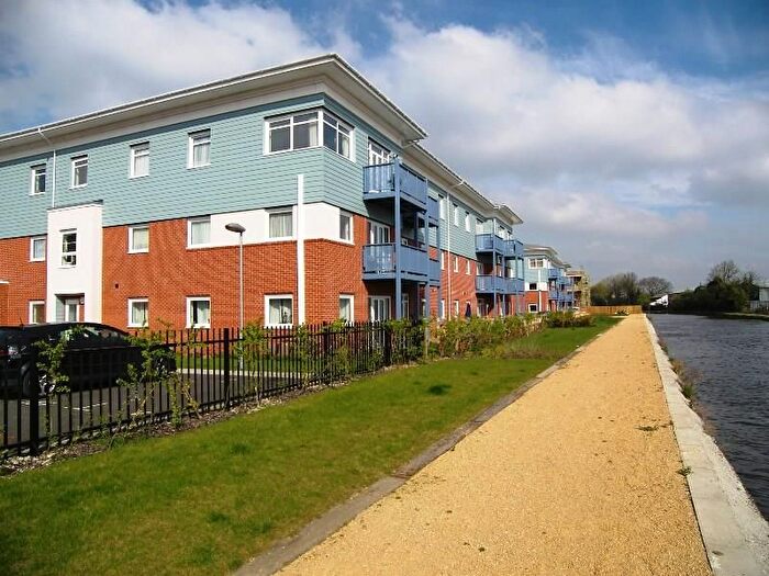 2 Bedroom Flat To Rent In Egret House, Wraysbury Drive, West Drayton, UB7